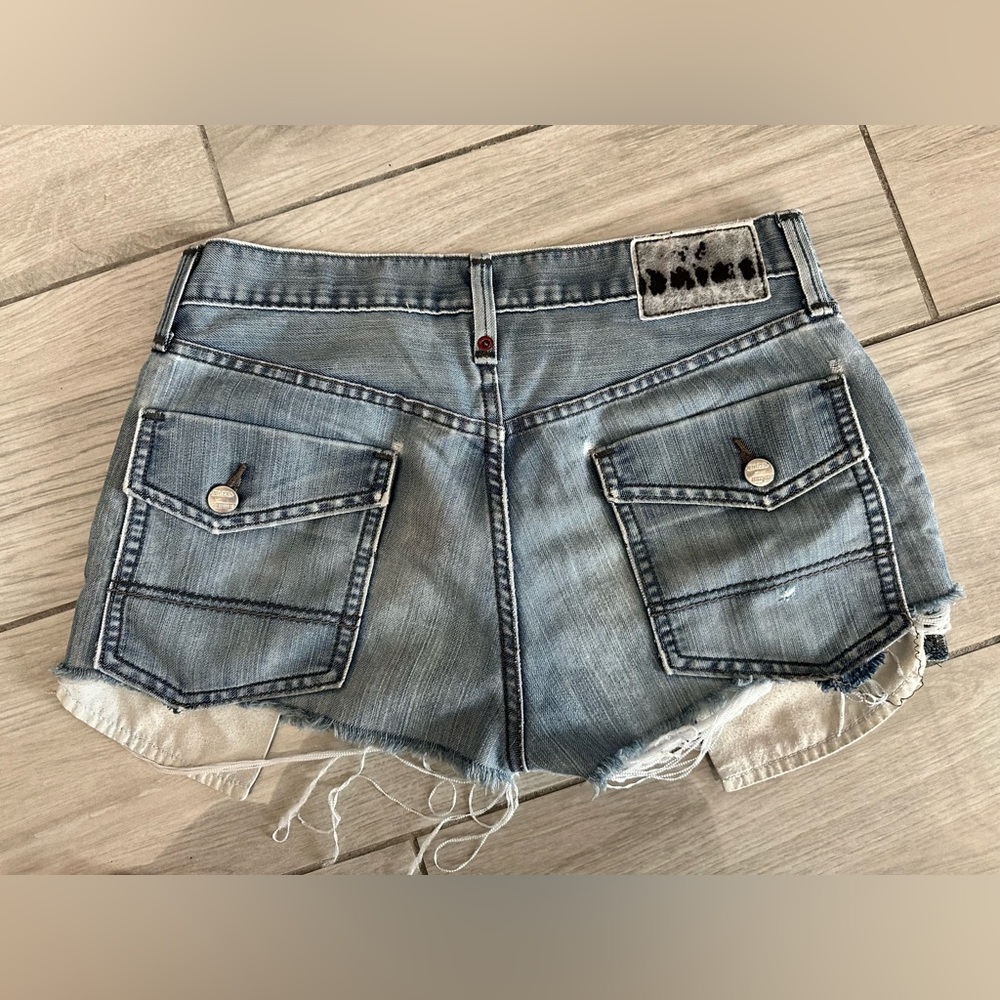Denizen from Levi’s denim jean short shorts